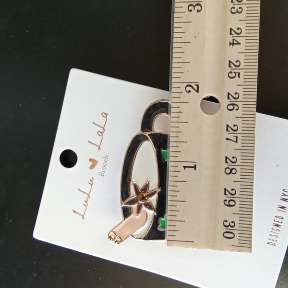 Holiday Latte Mug Brooch  NEW - Picture 3 of 4